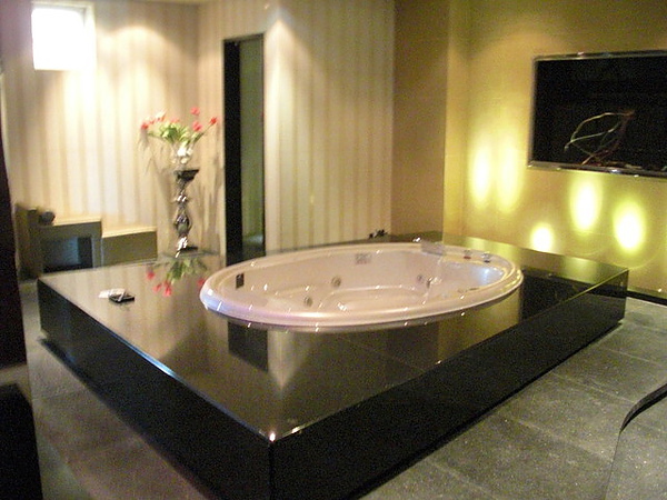 【台北】忘卻塵囂.愛戀摩鐵~Motel龍頭→薇閣旗鑑店 @莉莉安小貴婦旅行札記 @莉莉安小貴婦旅行札記