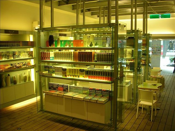 【台北】新文明書店 @莉莉安小貴婦旅行札記 @莉莉安小貴婦旅行札記