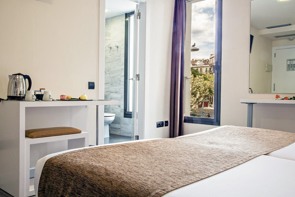 西班牙巴塞隆納自由行推薦住宿:BCN Urbaness Hotels Del Comte旅館。近地鐵含早餐、乾淨舒服交通便利 @莉莉安小貴婦旅行札記
