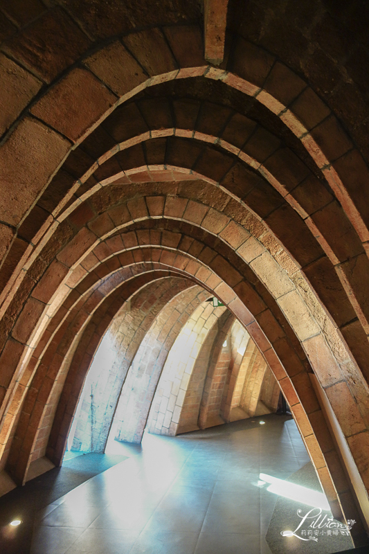 米拉之家, Casa Milà, 高第建築, 巴塞隆納景點推薦, 米拉之家門票購買, 米拉之家參觀重點, 米拉之家建築風格, 高第米拉之家, 米拉之家介紹, 米拉之家klook, 米拉之家傢具特色, 巴塞隆納, 巴塞隆拿, 巴塞隆納自助旅行, 巴塞隆納自助游, 巴塞隆納自由行, 西班牙親子自助旅行, 西班牙巴塞隆納, 西班牙自由行, 西班牙, 巴塞隆納攻略, 巴塞隆納懶人包