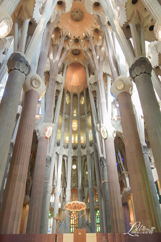 聖家堂, Basilica de la Sagrada Familia, 高第建築, 巴塞隆納景點推薦, 聖家堂門票購買, 聖家堂參觀重點, 聖家堂建築風格, 高第聖家堂, 聖家堂介紹, 聖家堂登塔, 聖家堂完工, 聖家堂西班牙, 聖家堂介紹, 巴塞隆納, 巴塞隆拿, 巴塞隆納自助旅行, 巴塞隆納自助游, 巴塞隆納自由行, 西班牙親子自助旅行, 西班牙巴塞隆納, 西班牙自由行, 西班牙, 巴塞隆納攻略