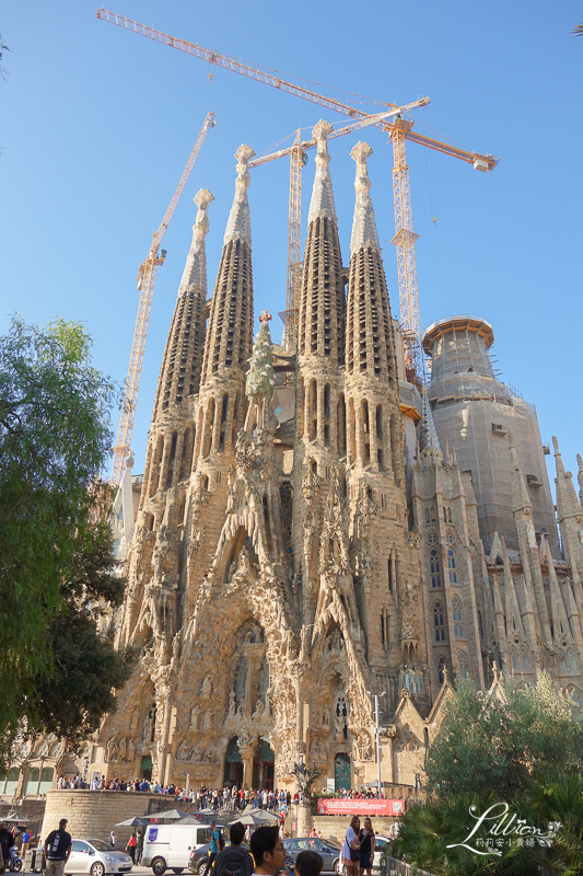 聖家堂, Basilica de la Sagrada Familia, 高第建築, 巴塞隆納景點推薦, 聖家堂門票購買, 聖家堂參觀重點, 聖家堂建築風格, 高第聖家堂, 聖家堂介紹, 聖家堂登塔, 聖家堂完工, 聖家堂西班牙, 聖家堂介紹, 巴塞隆納, 巴塞隆拿, 巴塞隆納自助旅行, 巴塞隆納自助游, 巴塞隆納自由行, 西班牙親子自助旅行, 西班牙巴塞隆納, 西班牙自由行, 西班牙, 巴塞隆納攻略