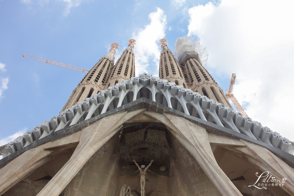 聖家堂, Basilica de la Sagrada Familia, 高第建築, 巴塞隆納景點推薦, 聖家堂門票購買, 聖家堂參觀重點, 聖家堂建築風格, 高第聖家堂, 聖家堂介紹, 聖家堂登塔, 聖家堂完工, 聖家堂西班牙, 聖家堂介紹, 巴塞隆納, 巴塞隆拿, 巴塞隆納自助旅行, 巴塞隆納自助游, 巴塞隆納自由行, 西班牙親子自助旅行, 西班牙巴塞隆納, 西班牙自由行, 西班牙, 巴塞隆納攻略