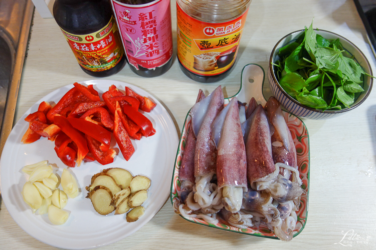 小卷料理, 塔香小卷, 塔香小卷食譜, 塔香小卷作法, 家常菜料理, 小管料理, 九層塔料理, 料理部落客, 簡易小卷料理