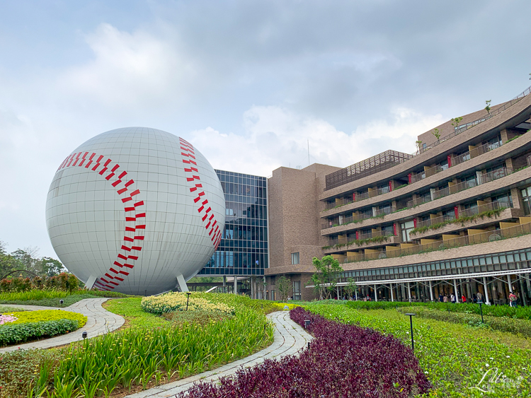 棒球名人堂, 桃園親子景點推薦, 史奴比棒球, 名人堂花園大飯店, 桃園市內景點推薦, 龍潭親子景點推薦, 史奴比樂園, 台灣棒球, 兄弟龍潭棒球場, 桃園, 棒球名人堂交通, 棒球名人堂營業時間, 棒球名人堂停車