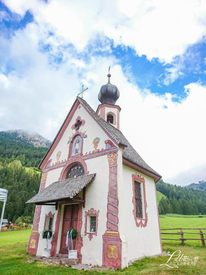 義大利推薦景點, dolomiti, 多洛米蒂, 多羅米提, 富內斯山谷, Val di Funes, Chiesa san Giovanni Funes, Kirche St. Johann in Ranui, Church of St. John, 多洛米蒂景點推薦, 富內斯景點推薦, dolomiti景點推薦, Val di Funes景點推薦, 多洛米蒂教堂推薦