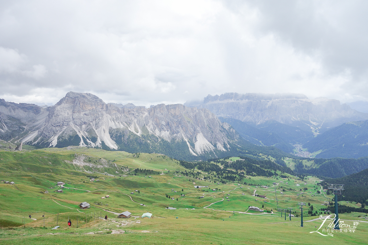 義大利推薦景點, dolomiti, 多洛米蒂, 多羅米提, Ortisei景點推薦, Ortisei滑雪纜車, Ortisei健行纜車, Val Gardena山谷, Gruppo delle Odle, Geisler gruppe, BAITA SOFIE蘇菲餐廳, 多洛米蒂美食推薦, 蓋斯勒群峰, dolomiti美食推薦, Puez-Geisler Nature Park, Ortisei纜車推薦, dolomiti纜車, Ortisei-Furnes-Seceda纜車, Geisleralm, Alpe di Seceda, Funivie Seceda Spa纜車, 多洛米蒂Dolomiti