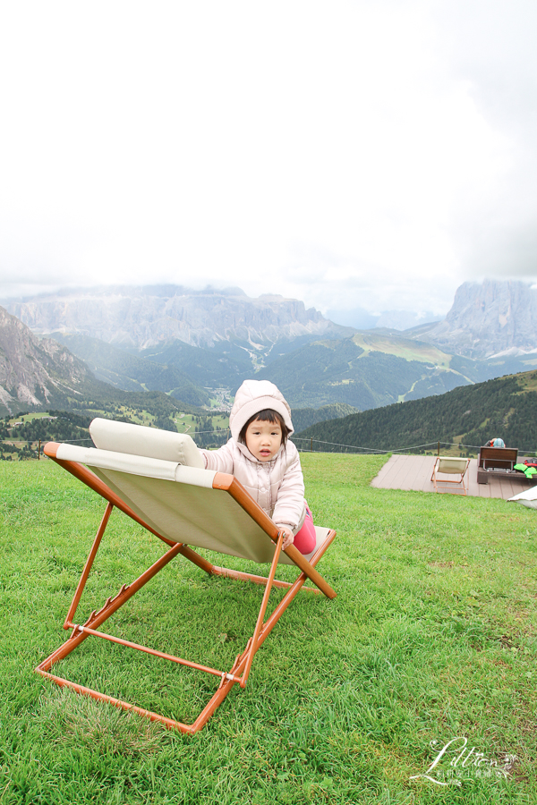 Funivie Seceda Spa, Baita Sofie Hütte, Gruppo delle Odle, Odle山峰, Ortisei餐廳推薦, Ortisei健行纜車, Ortisei咖啡館推薦, Ortisei景點推薦, Ortisei滑雪纜車, Ortisei纜車推薦, Seceda, South Tyrol, 南提洛爾, 多洛米蒂, 多洛米蒂Dolomiti, 多洛米蒂纜車, 多洛米蒂自由行, 多羅米提, 白馬飯店, 維洛納, 義大利世界遺產, 義大利推薦景點, 義大利自助旅行, 義大利阿爾卑斯山