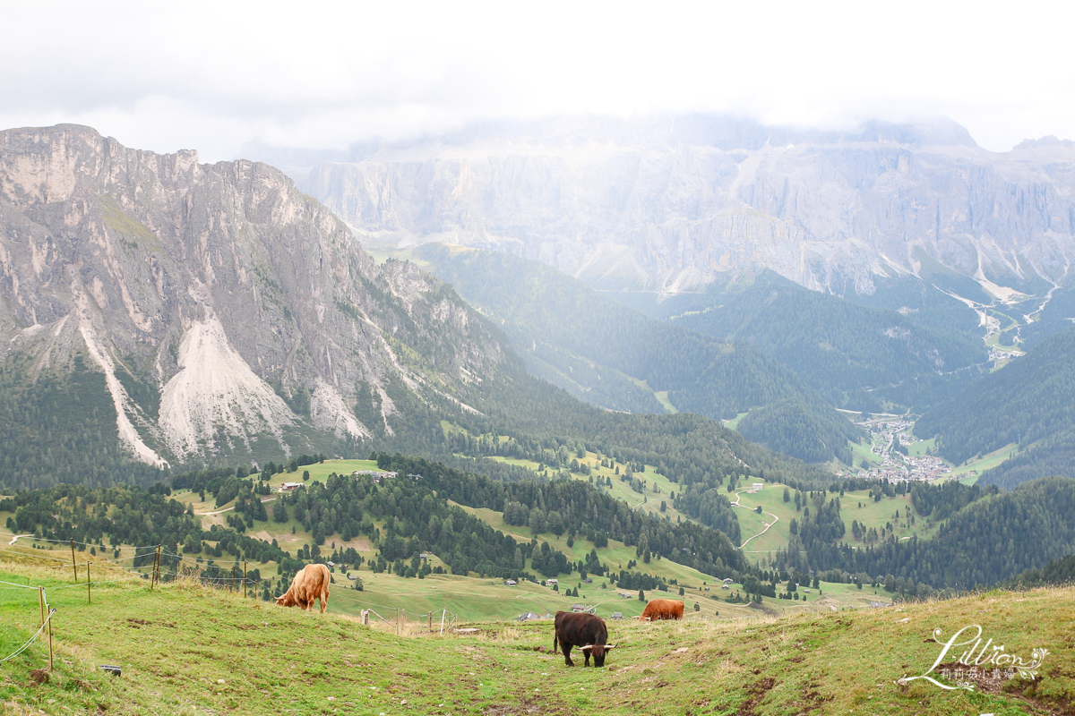 Funivie Seceda Spa, Baita Sofie Hütte, Gruppo delle Odle, Odle山峰, Ortisei餐廳推薦, Ortisei健行纜車, Ortisei咖啡館推薦, Ortisei景點推薦, Ortisei滑雪纜車, Ortisei纜車推薦, Seceda, South Tyrol, 南提洛爾, 多洛米蒂, 多洛米蒂Dolomiti, 多洛米蒂纜車, 多洛米蒂自由行, 多羅米提, 白馬飯店, 維洛納, 義大利世界遺產, 義大利推薦景點, 義大利自助旅行, 義大利阿爾卑斯山