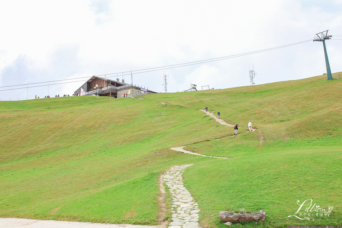 Funivie Seceda Spa, Baita Sofie Hütte, Gruppo delle Odle, Odle山峰, Ortisei餐廳推薦, Ortisei健行纜車, Ortisei咖啡館推薦, Ortisei景點推薦, Ortisei滑雪纜車, Ortisei纜車推薦, Seceda, South Tyrol, 南提洛爾, 多洛米蒂, 多洛米蒂Dolomiti, 多洛米蒂纜車, 多洛米蒂自由行, 多羅米提, 白馬飯店, 維洛納, 義大利世界遺產, 義大利推薦景點, 義大利自助旅行, 義大利阿爾卑斯山