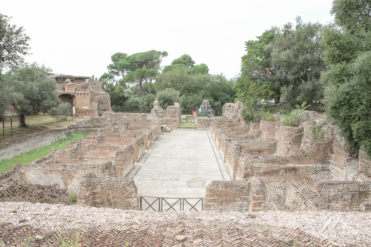 哈德良別墅, Villa Adriana, 義大利自由行, 羅馬自由行, 義大利自助旅行, 蒂沃利, Tivoli, 哈德良皇帝, 哈德良別墅交通方式, 羅馬浴場, 卡諾普斯, Canopus, 羅馬行程, 羅馬自助旅行, 羅馬推薦景點, 義大利景點推薦, 蒂沃利哈德良別墅, 蒂沃利哈德良別墅交通方式,羅馬別墅