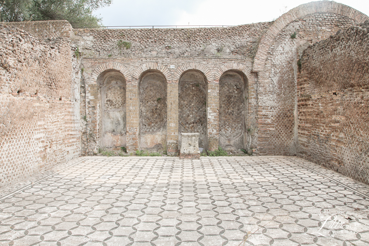 哈德良別墅, Villa Adriana, 義大利自由行, 羅馬自由行, 義大利自助旅行, 蒂沃利, Tivoli, 哈德良皇帝, 哈德良別墅交通方式, 羅馬浴場, 卡諾普斯, Canopus, 羅馬行程, 羅馬自助旅行, 羅馬推薦景點, 義大利景點推薦, 蒂沃利哈德良別墅, 蒂沃利哈德良別墅交通方式,羅馬別墅