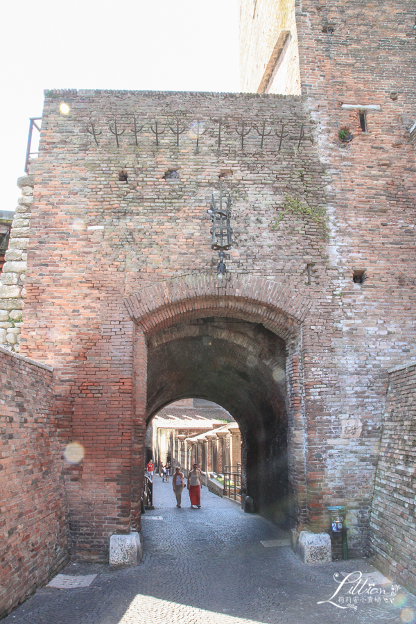 義大利自助旅行, Castel Vecchio, Castelvecchio Bridge,Museo di Castelvecchio,Verona,Verona停車,Verona景點,Verona老城堡, Vicenza, 史卡拉家族, 意大利旅行, 維洛納, 維洛納Verona, 維洛納必遊景點, 維洛納攻略, 維洛納景點推薦, 維洛納老城堡, 維洛納自助旅行, 維洛納自助游, 維洛納自助行程, 義大利, 義大利ZTL, 義大利維洛納, 義大利親子自助旅行,