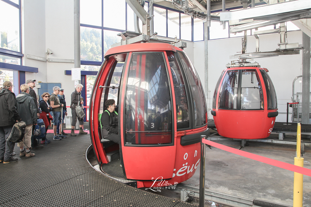 Seilbahnen St.Ulrich, Seiser Alm纜車, Mont Sëuc, Ortisei自駕, Ortisei停車場, Funivie Ortisei – Alpe di Siusi, Sonne Chairlift, Val Gardena山谷, Gruppo del Sassolungo山峰, Langkofel group, Alpe di Siusi, 施勒恩峰, Schlern, 義大利世界遺產, 義大利推薦景點, 義大利自助旅行, 義大利阿爾卑斯山, South Tyrol, 南提洛爾, 多洛米蒂, 多洛米蒂Dolomiti, 多洛米蒂纜車, 多洛米蒂自由行, 多羅米提