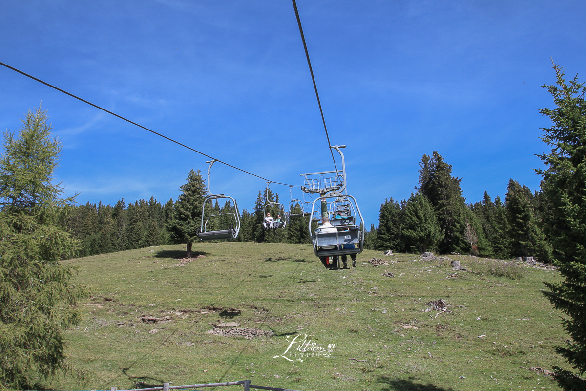 Seilbahnen St.Ulrich, Seiser Alm纜車, Mont Sëuc, Ortisei自駕, Ortisei停車場, Funivie Ortisei – Alpe di Siusi, Sonne Chairlift, Val Gardena山谷, Gruppo del Sassolungo山峰, Langkofel group, Alpe di Siusi, 施勒恩峰, Schlern, 義大利世界遺產, 義大利推薦景點, 義大利自助旅行, 義大利阿爾卑斯山, South Tyrol, 南提洛爾, 多洛米蒂, 多洛米蒂Dolomiti, 多洛米蒂纜車, 多洛米蒂自由行, 多羅米提