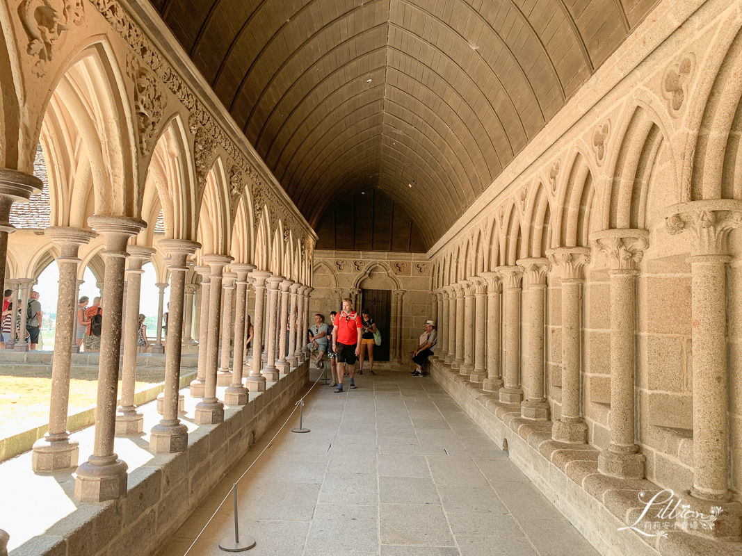 聖米歇爾山, Le Mont Saint-Michel, 法國自由行, 諾曼第景點推薦, 法國景點推薦, 巴黎郊區景點推薦, 聖米歇爾修道院, 聖米歇爾山的交通, 法國自助旅行, 聖米歇爾山的歷史, 聖米歇爾山攻略, 聖米歇爾山懶人包, 聖米歇爾山美食推薦, 葡拉媽媽蛋捲店, La Mère Poulard, 聖米歇爾山蛋捲