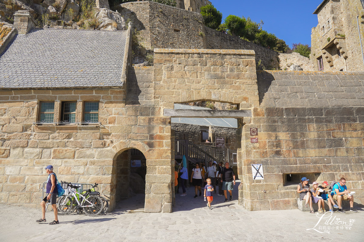 聖米歇爾山, Le Mont Saint-Michel, 法國自由行, 諾曼第景點推薦, 法國景點推薦, 巴黎郊區景點推薦, 聖米歇爾修道院, 聖米歇爾山的交通, 法國自助旅行, 聖米歇爾山的歷史, 聖米歇爾山攻略, 聖米歇爾山懶人包, 聖米歇爾山美食推薦, 葡拉媽媽蛋捲店, La Mère Poulard, 聖米歇爾山蛋捲