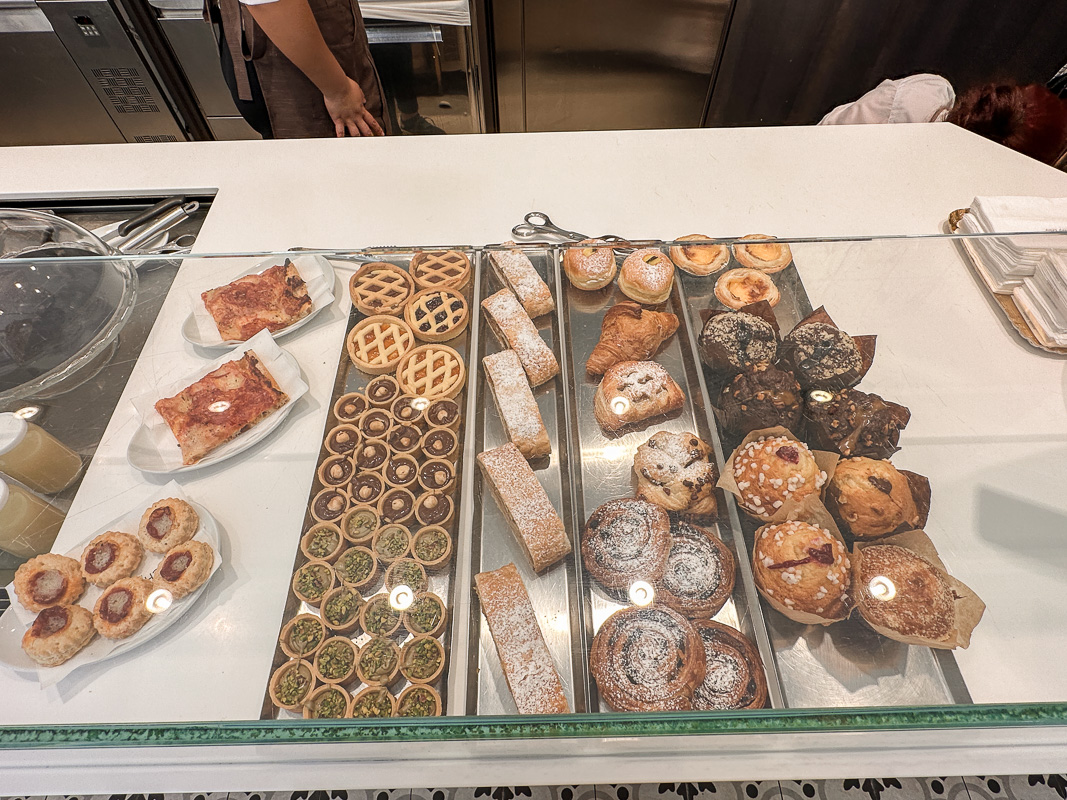 威尼斯冰淇淋, 威尼斯美食推薦, Gelateria Chocolat, 義大利威尼斯, 義式冰淇淋, 義大利, 義大利自由行, 紅蝦指南, 威尼斯必吃