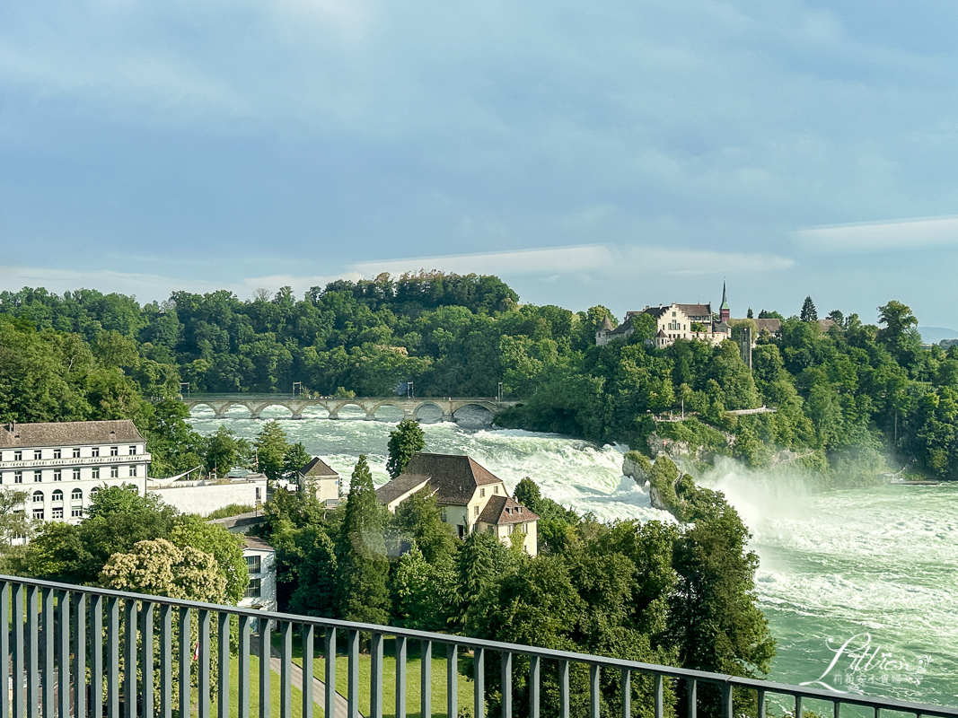 瑞士景點推薦, 瑞士自由行, 萊茵瀑布, Rheinfall, 瑞士景點, 沙夫豪森, 歐洲流量最大瀑布, 萊茵瀑布攻略, 勞芬城堡, 觀賞攻略, 觀賞點, 交通, 門票, 遊船, 瑞士必去