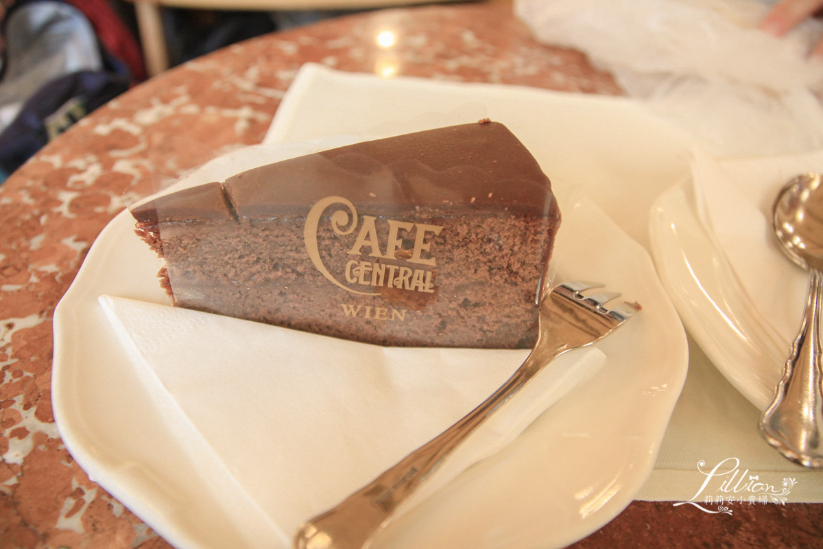 維也納景點, 維也納美食, 奧地利維也納, 維也納中央咖啡館, 維也納, 維也納推薦美食, 奧地利旅遊, 維也納自由行, 奧地利自由行, 茜茜公主, 薩赫蛋糕, 皇帝煎餅 維也納景點, 維也納美食, 奧地利維也納, 維也納中央咖啡館, 維也納, 維也納推薦美食, 奧地利旅遊, 維也納自由行, 奧地利自由行, 茜茜公主, 薩赫蛋糕, 皇帝煎餅