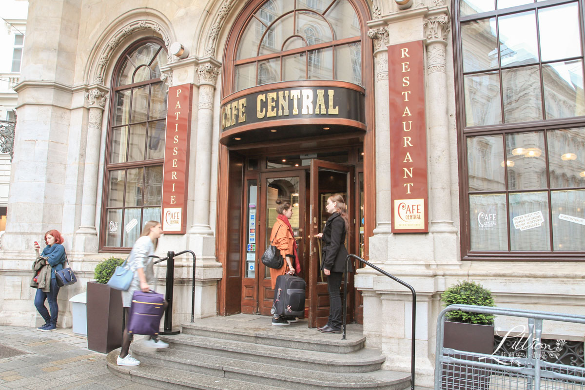 維也納景點, 維也納美食, 奧地利維也納, 維也納中央咖啡館, 維也納, 維也納推薦美食, 奧地利旅遊, 維也納自由行, 奧地利自由行, 茜茜公主, 薩赫蛋糕, 皇帝煎餅 維也納景點, 維也納美食, 奧地利維也納, 維也納中央咖啡館, 維也納, 維也納推薦美食, 奧地利旅遊, 維也納自由行, 奧地利自由行, 茜茜公主, 薩赫蛋糕, 皇帝煎餅