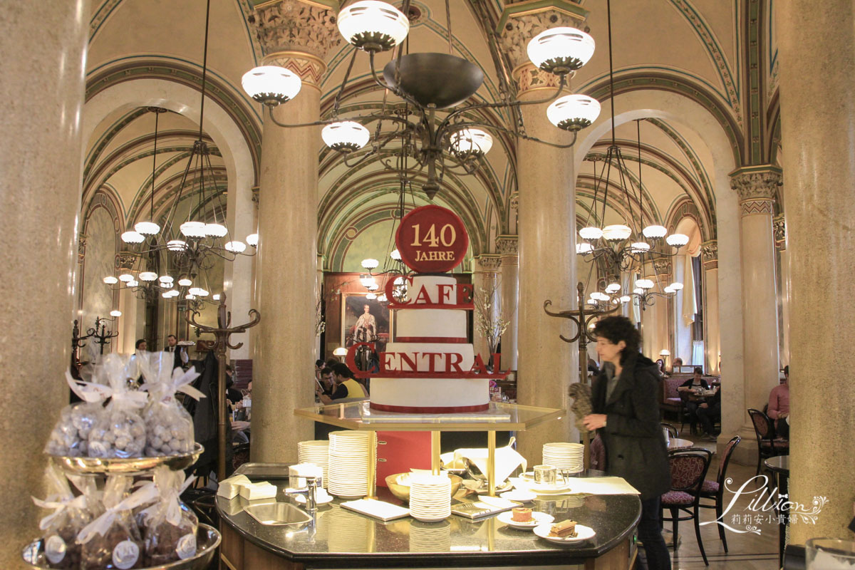 維也納景點, 維也納美食, 奧地利維也納, 維也納中央咖啡館, 維也納, 維也納推薦美食, 奧地利旅遊, 維也納自由行, 奧地利自由行, 茜茜公主, 薩赫蛋糕, 皇帝煎餅 維也納景點, 維也納美食, 奧地利維也納, 維也納中央咖啡館, 維也納, 維也納推薦美食, 奧地利旅遊, 維也納自由行, 奧地利自由行, 茜茜公主, 薩赫蛋糕, 皇帝煎餅