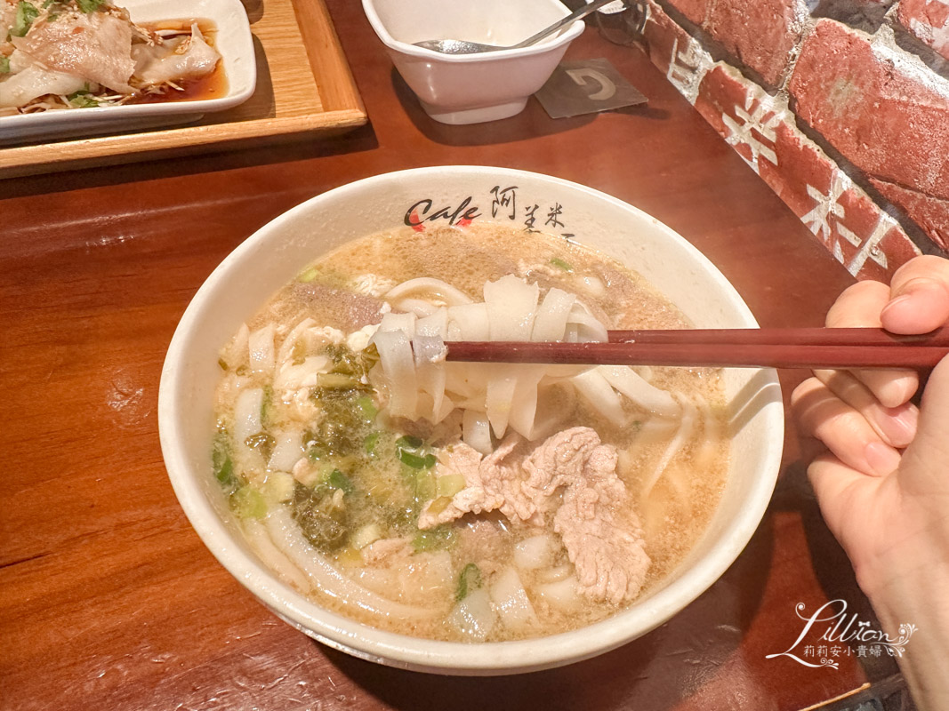 米干, 龍岡米干節, 忠貞米干, 忠貞新村文化園區, 阿美米干, 龍岡米干, 忠貞市場美食, 忠貞市場米干, 忠貞市場必吃, 國旗屋, 阿美米乾, 雲南米干, 桃園美食推薦,