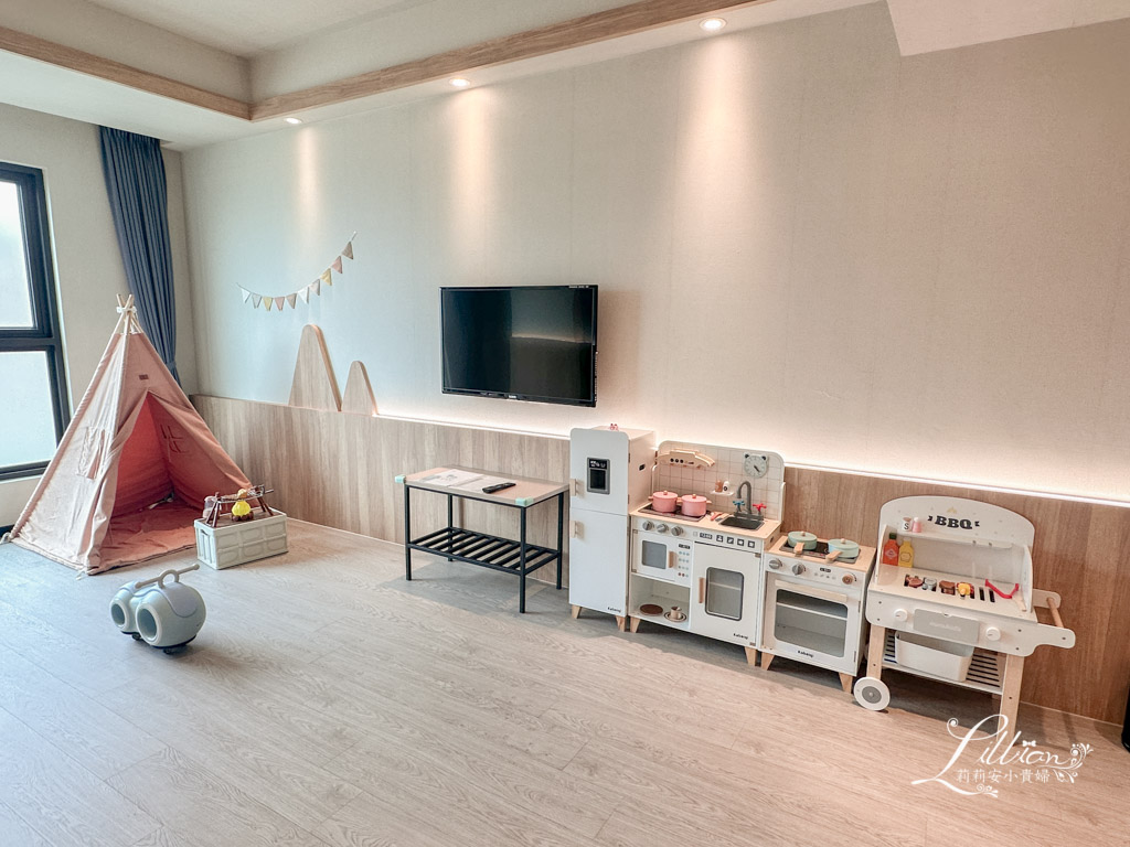 嘉義里亞行旅, 嘉義親子飯店, 嘉義親子民宿, 嘉義市親子飯店, 嘉義親子飯店推薦, 嘉義親子住宿推薦, 嘉義親子旅館, 嘉義親子住宿, 嘉義親子住宿推薦, 親子旅遊, 嘉義文化夜市附近住宿, 嘉義溜滑梯飯店