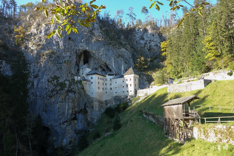 延伸閱讀：【斯洛維尼亞】 普利雅馬堡Predjama Castle。強盜羅賓漢的洞窟城堡