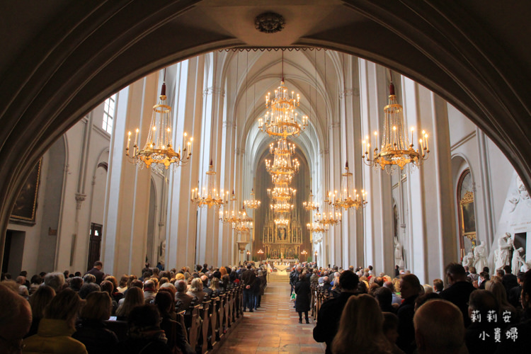 延伸閱讀：奧地利維也納自由行｜奧古斯特教堂Augustinerkirche。Sisi公主舉辦婚禮的皇家禮拜堂